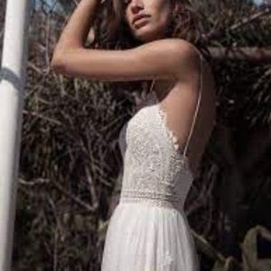 Manuella: Flora Bridal 2018 Intrigue Collection